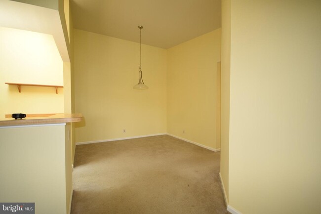 Foto del edificio - 7512 Ashby Ln