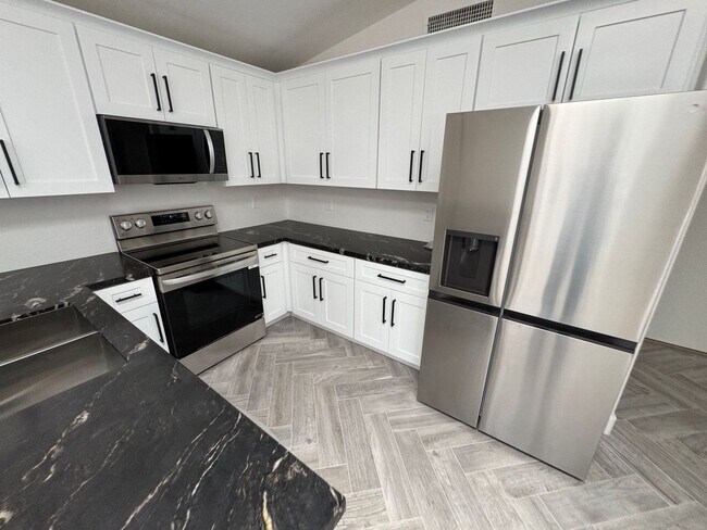 Foto del edificio - 18644 N 44th Pl