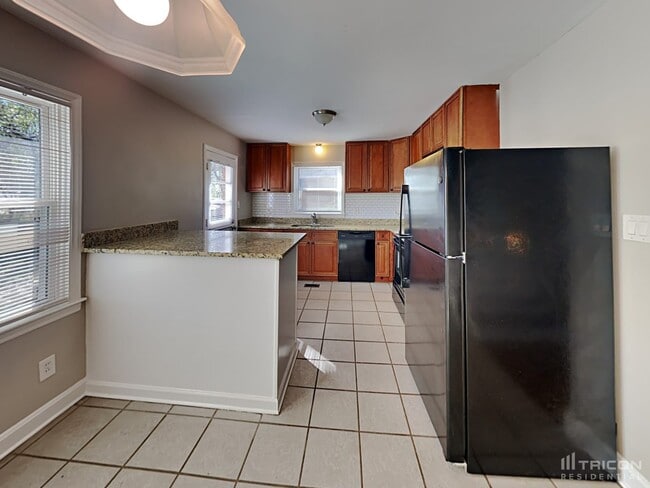 Building Photo - 7101 Starlite Pl