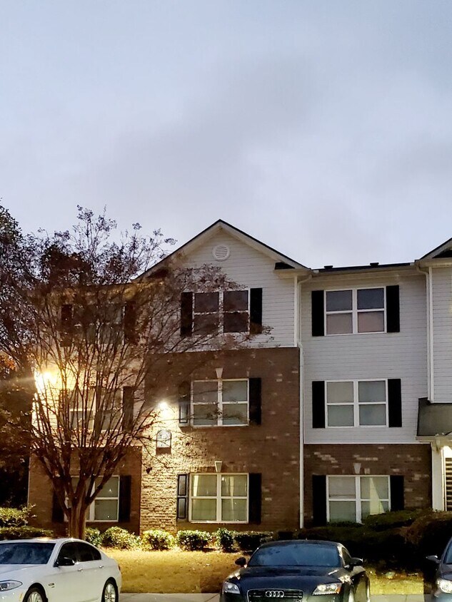 Open House on Spacious Condo - Open House on  Spacious Condo