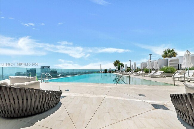 Foto del edificio - 300 Biscayne Blvd Way