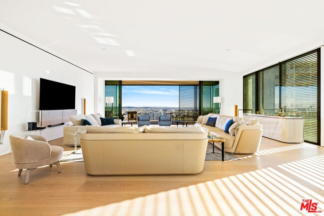 Building Photo - 9040 Sunset Blvd