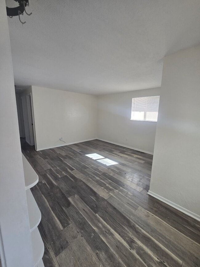 Photo - 3 Bed, 1 Bath Duplex Available Now in Aurora Townhome