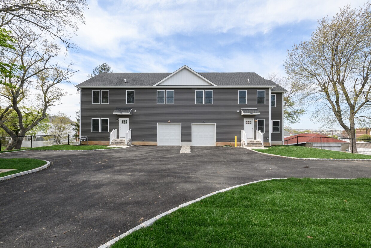 Foto principal - 314 Bordentown Ave