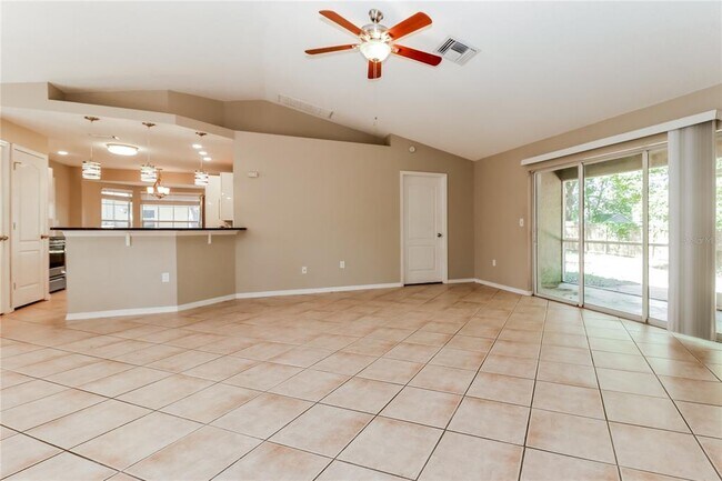 Foto del edificio - 3173 Parkhill Ave