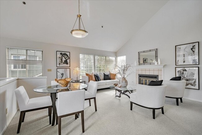 Foto del edificio - 1308 Danberry Ln