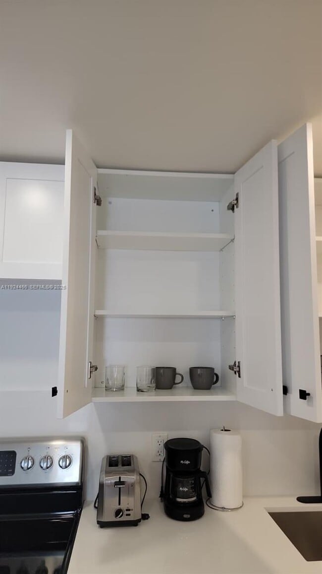 Building Photo - 2820 SW 13th St