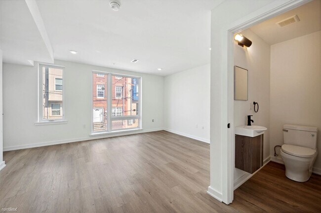 Building Photo - 4 br, 4 bath 4plex - 1820 N 18th St Unit C