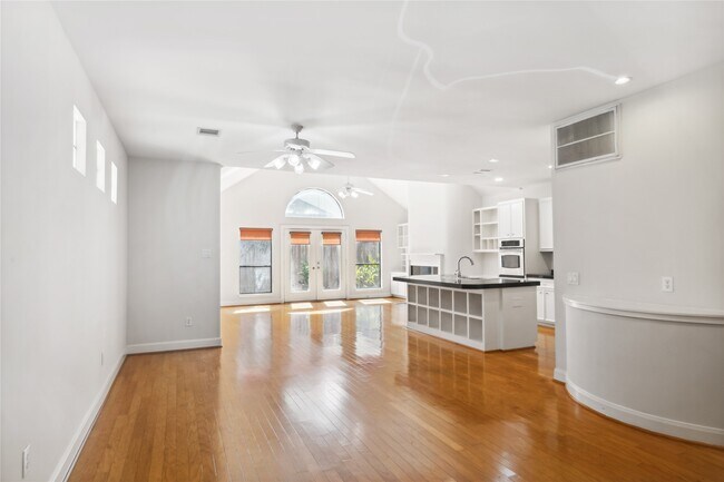Building Photo - 9805 Marlink