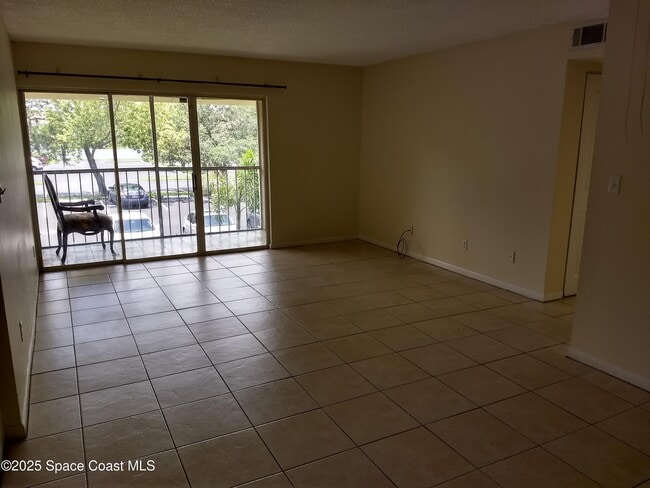 Building Photo - 1641 Sunny Brook Ln