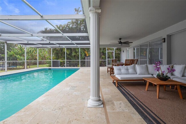 Foto del edificio - 608 1st Key Dr