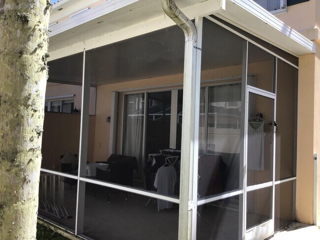 Foto del edificio - 2137 Tigris Dr