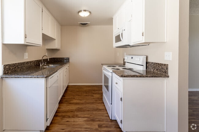 1HAB, 1BA - 690 ft² - Mission Village