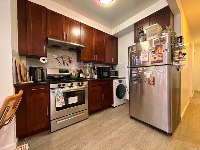 Foto del edificio - 3929 New Utrecht Ave