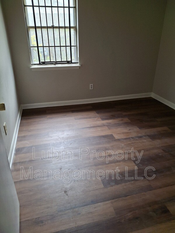 Foto del edificio - 3759 Bluff Wood Dr