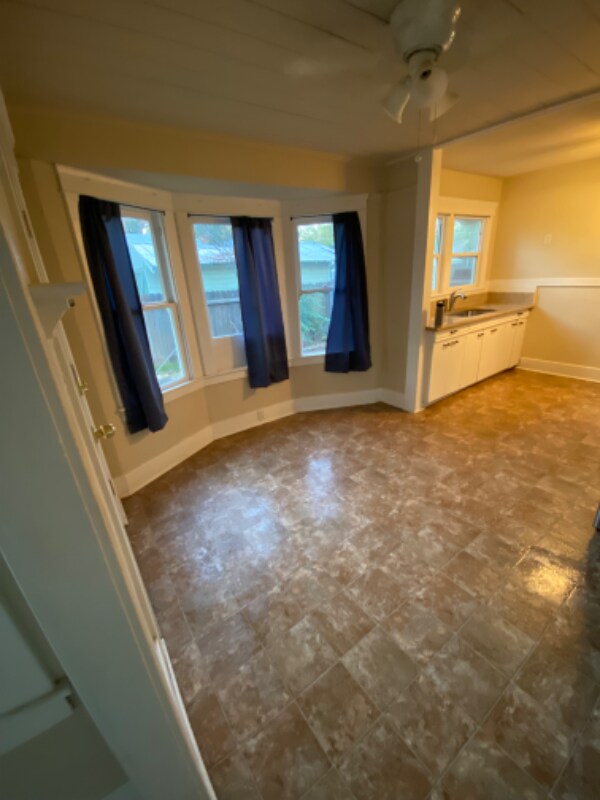 Foto del edificio - 409 Cedar Ave