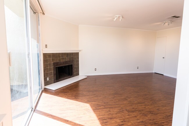 2020 20th St Santa Monica Ca 90404 Townhouse For Rent In Santa