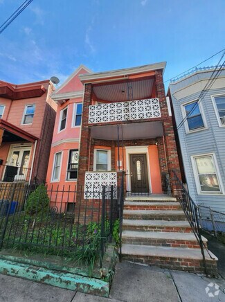 Building Photo - 271 Claremont Ave