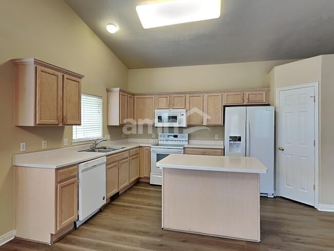 Building Photo - 1716 S 2900 E St