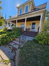 Building Photo - 51 Sacandaga Rd