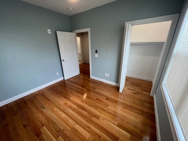 Foto del edificio - 29 Cameron Ave