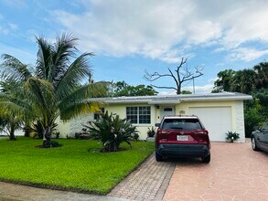 Building Photo - 4862 Tortuga Dr