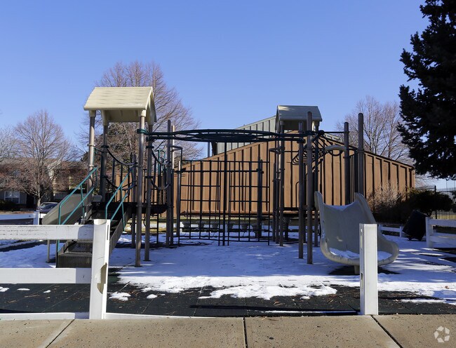 Foto del edificio - Summersong Townhomes