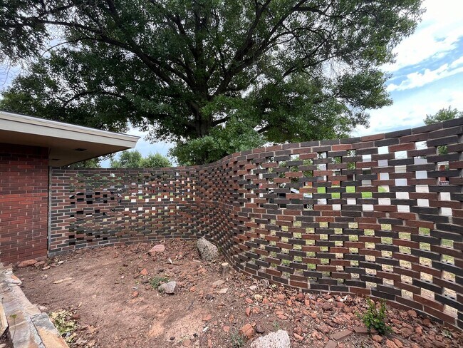 Building Photo - 3 Bed 1.5 Bath in OKC