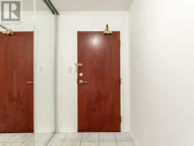 Photo du bâtiment - 35 Empress Ave