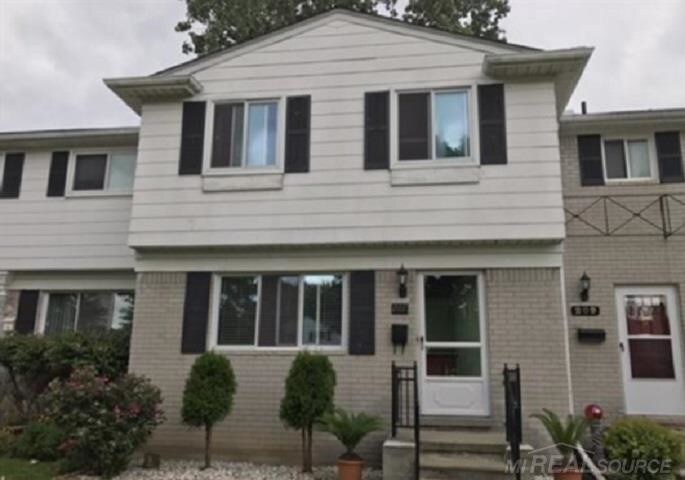 Primary Photo - 207 N Christine Cir