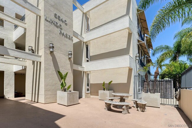 Foto del edificio - 5540 Lindo Paseo