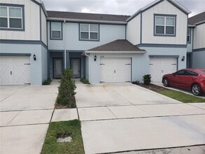 Building Photo - 3786 Plainview Dr