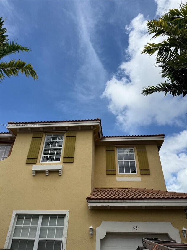 Foto principal - 551 NE 21st Terrace