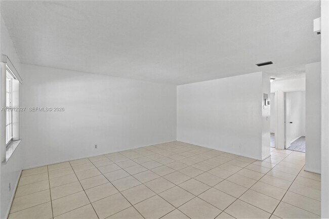 Foto del edificio - 2325 NW 52nd Ct