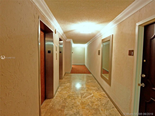Foto del edificio - 16558 NE 26th Ave