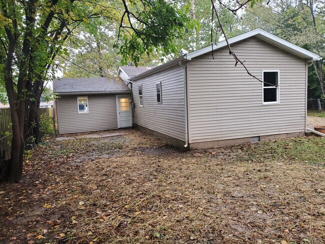 Behind Garage - 1477 Passavant Dr