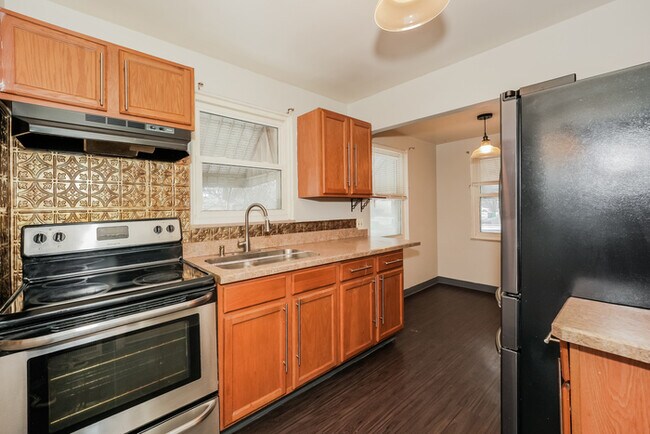 Foto del edificio - 20831 Lakeshore Blvd