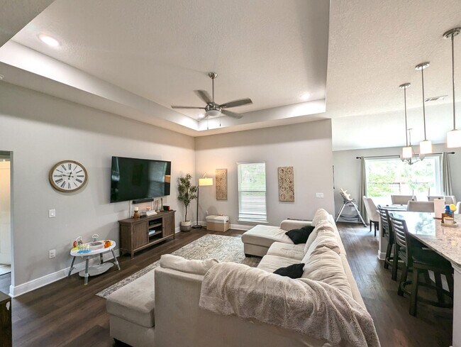 Foto del edificio - 1609 Ponderosa Dr