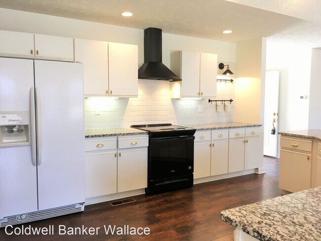 Building Photo - 3 br, 2 bath House - 205 Portsmouth Rd