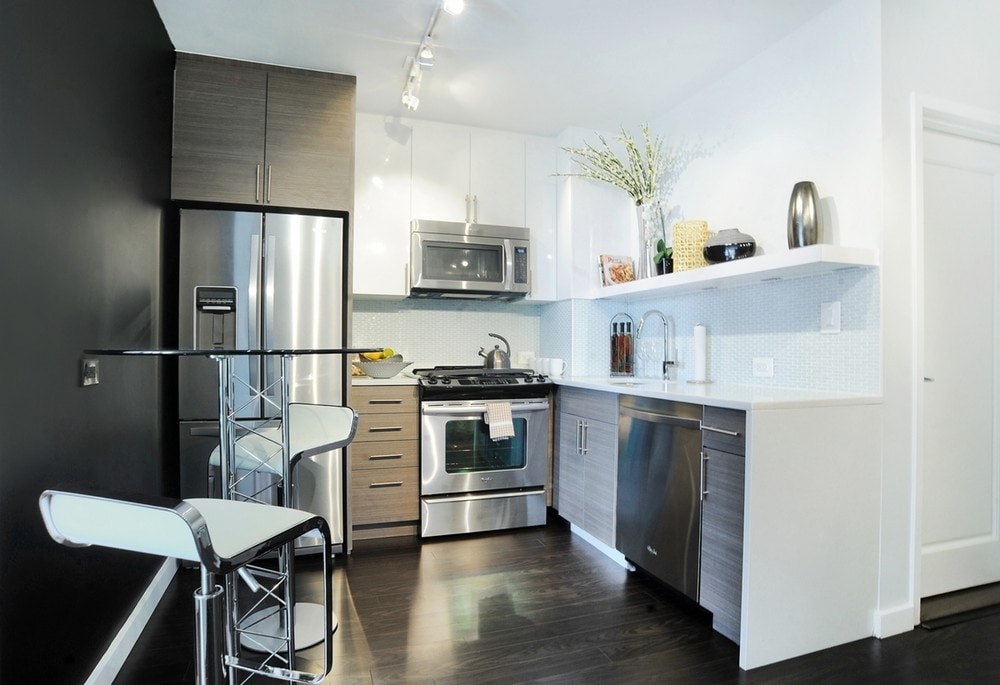Primary Photo - 402 W 34th St