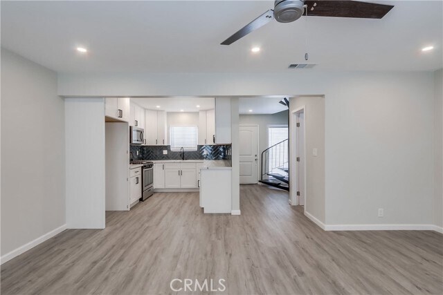 Building Photo - 142 W Escalones