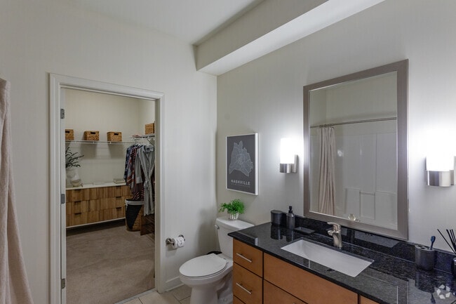 1BR, 1BA - A4 - 720SF - Primary Bathroom - Station 40