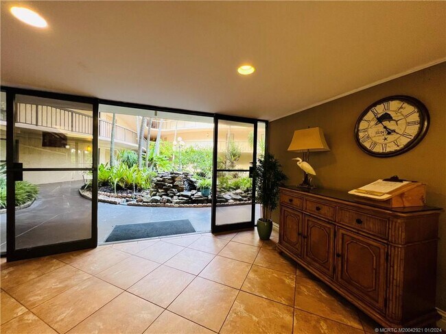 Foto del edificio - 1357 NE Ocean Blvd