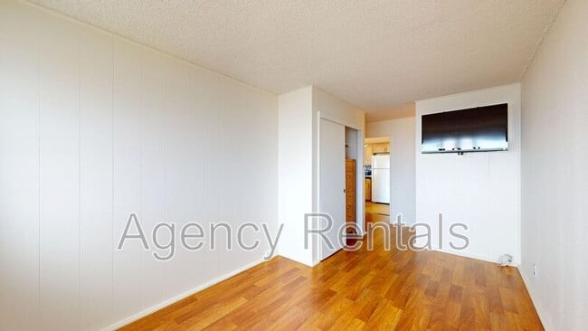Building Photo - 98-1403 Kaahumanu Street #B