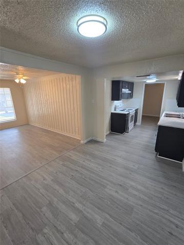 Foto del edificio - 877 Lexington Dr