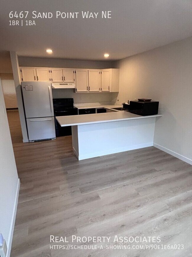 Foto del edificio - 6467 Sand Point Way NE