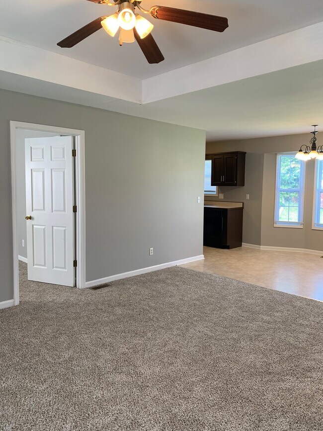 Foto del edificio - Prime Location! Beautiful 3Br/2 BA Just Minutes from Post!?