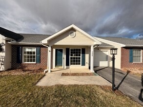 Building Photo - 146 Bayberry Dr