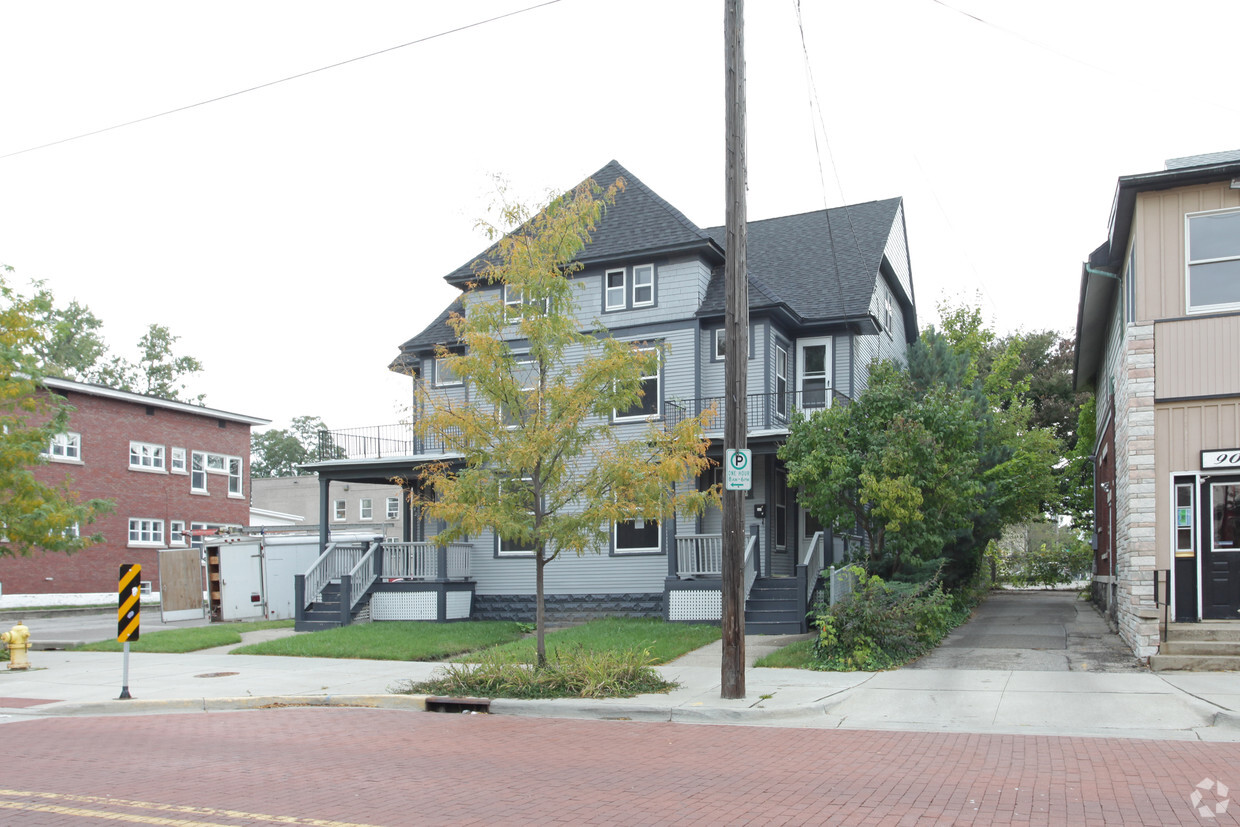 Foto del edificio - 845 Cherry Dr SE