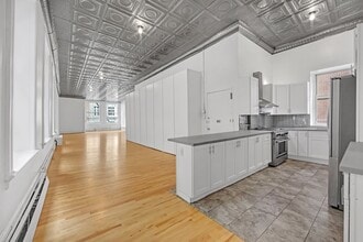 Building Photo - 78 Grand St
